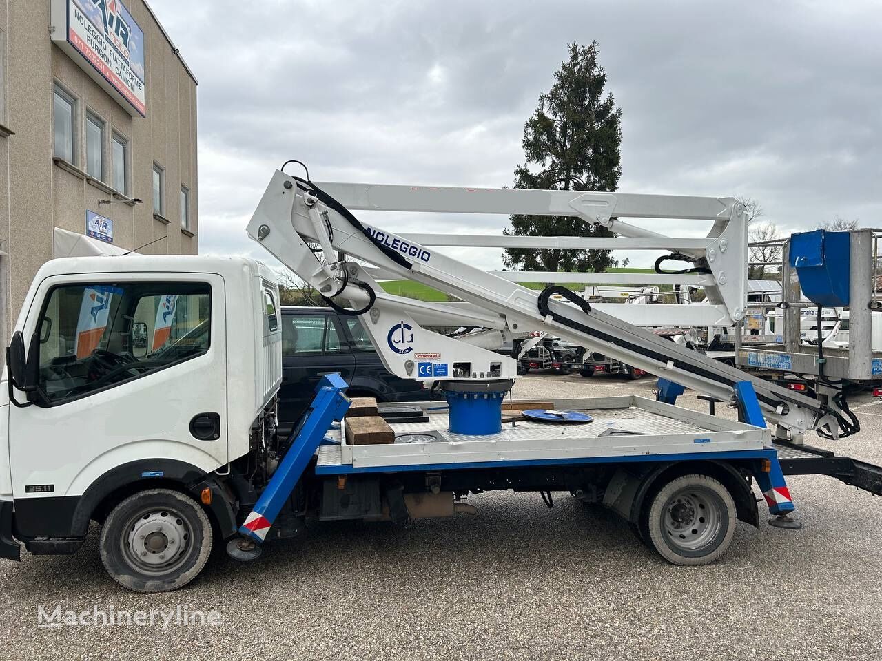 Nissan CABSTAR CELA TP200 Arbeitsbühne-LKW