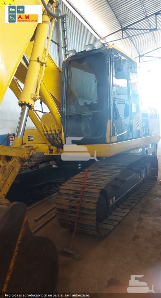 Komatsu PC210 Kettenbagger